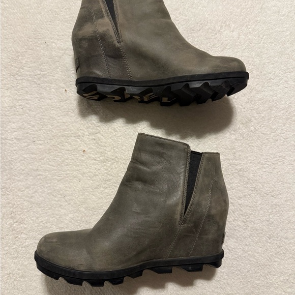 Sorel Joan of Arctic Wedge II Ankle Boot Womens 10 Green Leather Side Zip Winter - Picture 2 of 7